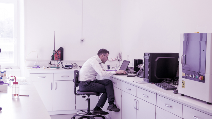 Med-researcher-on-computer-Crocus-Thumbnail.png